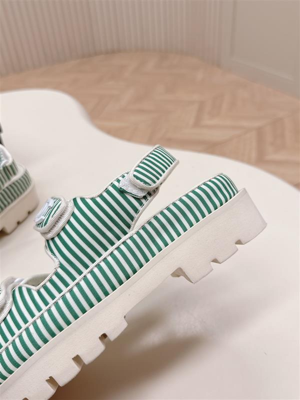 20251128184437157 280